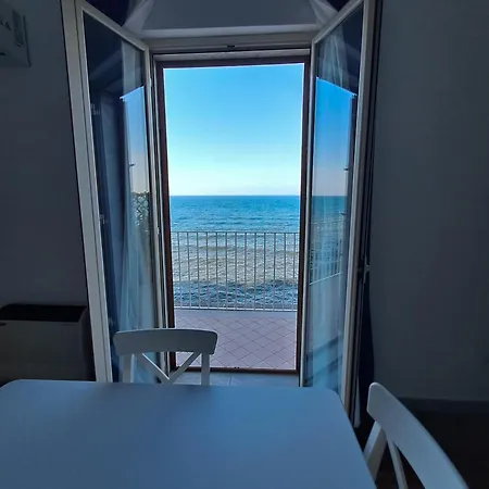 Almarè House